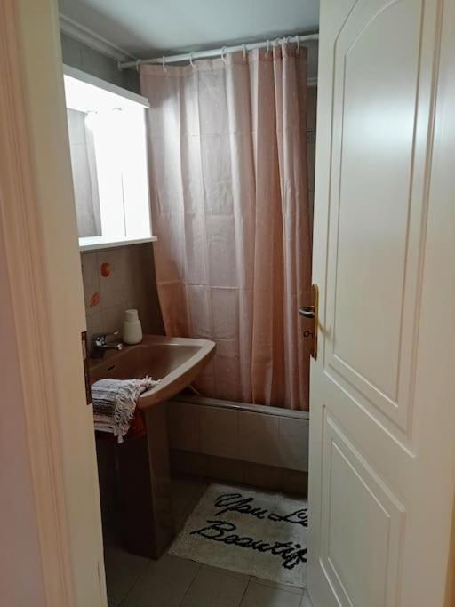 Vincent - Central 2 Bedroom Apartment 79Sqm Tripoli Extérieur photo
